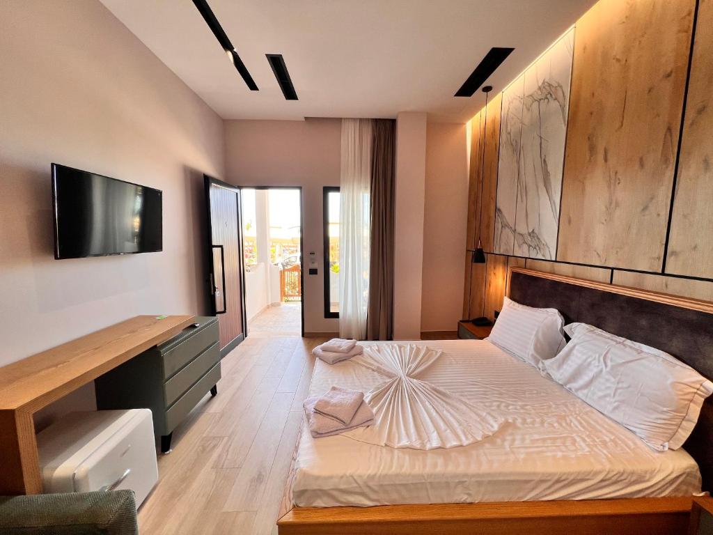 Elegant rooms at Happy Stay Hotel